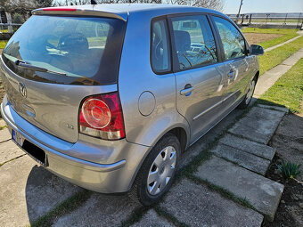 VOLKSWAGEN POLO 1,2 benzin 51kW, strieborna metaliza - 4