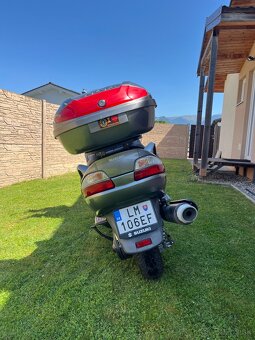 Suzuki Burgman 650 Executive - 4