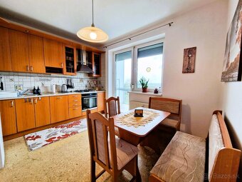 Predaj veľkorysý 3 izbový zariadený byt 87,6 m2 s parkovaním - 4
