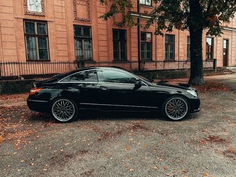 MERCEDES-BENZ W207 E350 CDi - COUPE - 4