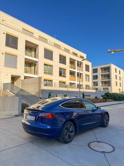 Tesla Model 3 Standard Range Plus - 4