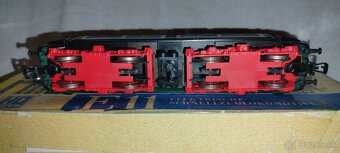 Elektrická lokomotíva E 11 022 - 4