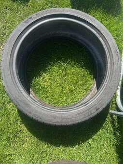 235/40 R19 letne pneu - 4