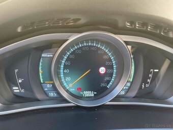 Volvo V40D CC - 4