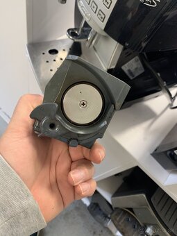 DELONGHI ECAM 22.360B - 4