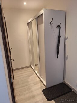 PRENÁJOM 1.IZBOVÝ BYT-STRED - 4