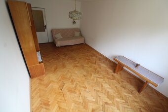 1-izbový byt / 49 m2 / - Žilina ( Centrum - Malá Praha ) - 4
