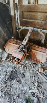 Traktor Kubota B7000 s rotovatorom - 4