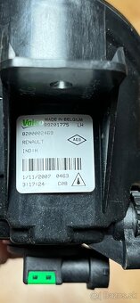 hmlove svetlo Renault - 4