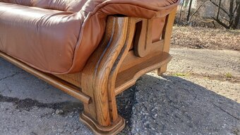 Kožená sedacia súprava 3+2 s masivnym drevom - 4