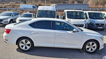 Škoda Superb 1.6 TDI Ambition DSG led-xenon - 4