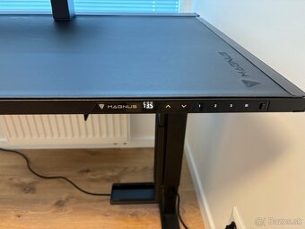 Predam vyskovo nastavitelny stol 150x70cm-Secretlab MAGNUS - 4