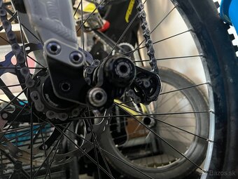 ROZPREDAM Commencal DH Supreme 2020 custom - 4