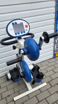 Rehabilitačný bicykel Motomed Viva2 na ruky nohy - 4