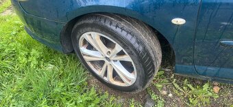 Peugeot 407 coupe - 4
