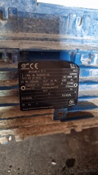 Predam elektromotor s prevodovkou - 4