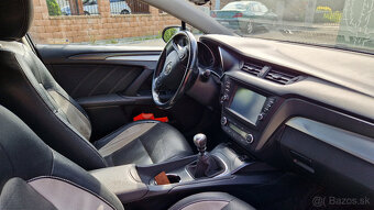 Toyota Avensis kombi - 4