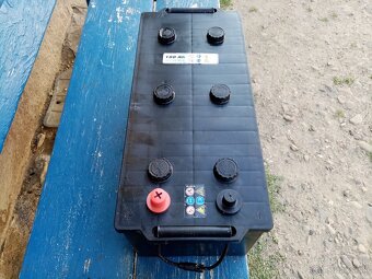 BATÉRIA - AKUMULÁTOR - Baterka 12v - 180ah - - 4