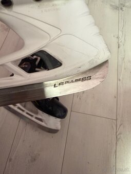 HOKEJOVÉ KORCULE BAUER SUPREME M5 PRO VEĽKOSŤ 6,5 fit1 - 4
