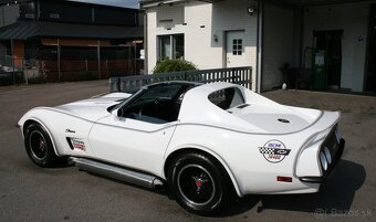 Chevrolet Corvette Stingray Coupé z roku 1974 - 4