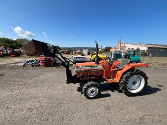 Traktor Kubota L1-18 - 4