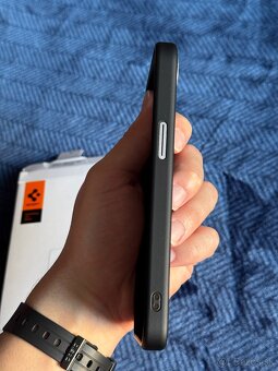 Spigen Enzo Aramid iPhone 16E - 4