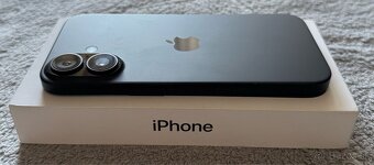 iPhone 16, Black / Čierny - 4