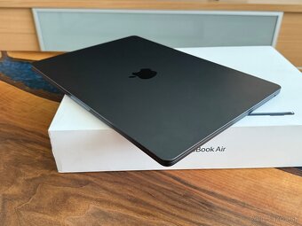 MacBook Air M3 15” Black iStores záruka - 4