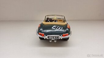 1:18 JAGUAR E CABRIO No. 40 - 4