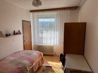 4 izbový byt s balkónom, garážou a záhradkou v Poprade - 4
