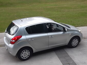 HYUNDAI i20, TK do 27.3.2027, KLÍMA, ISOFIX, cúvacie senzory - 4