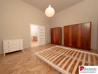REB.sk Prenájom 2-izb. bytu 47m2, Bratislava-Staré Mesto, To - 4