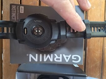 Garmin instinct 3 amoled 50 mm - 4