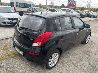 Hyundai i20  66400 km - 4