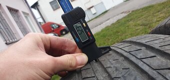 225/65 R17 YOKOHAMA - 4