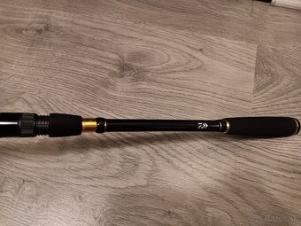 Prut Daiwa Crossfire Spin 2,7m 40-100g - 4