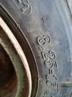 Pneu 8,25-15 - 4