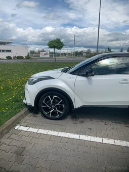 Toyota CH-R 2.0 Hybrid 2021 - 4