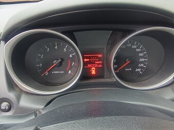 Mitsubishi ASX - 4