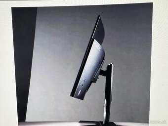 Monitor GIGABITE 32 palcovy - 4