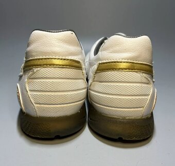 Nike Tiempo Ronaldinho R10 IC White/Gold - 4
