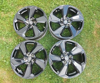 5x114,3 7Jx18 ET35 - ZÁNOVNÉ disky TOYOTA RAV4 - 4