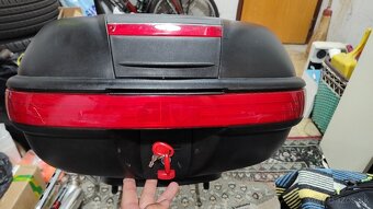 Nosič spolu s kufrom Givi na Suzuki SV - 4