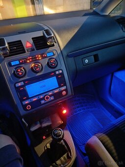 VW TOURAN - 4