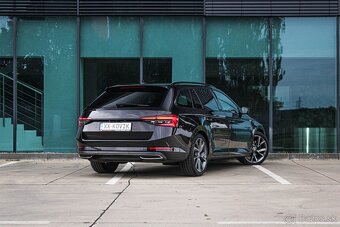 Škoda Superb Combi 2.0 TDI Sportline DSG 2022 - 4