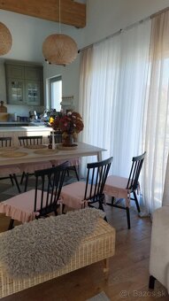 Štýlové čierne drevené jedálenské stoličky RIANO - 4