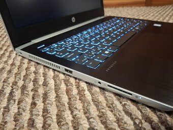 HP ProBook 430 G5 s i5 , 13,3" 1920x1080 podsvietená kláv - 4