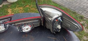 predám zadné svetlá BMW X5 e70 - 4