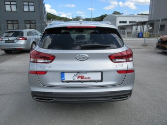 Hyundai i30 CW 1.5i CVVT Comfor - 4