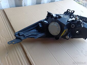 P predný svetlomet Mazda 3 BL - 4